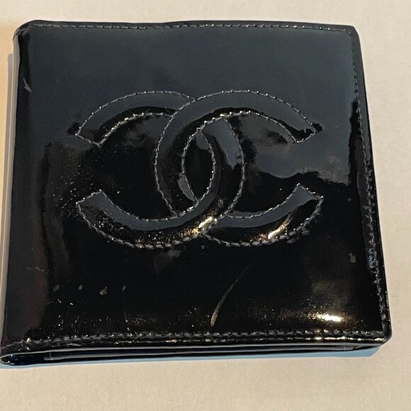 Chanel Vintage Patent Leather Compact Bifold Wallet - Black - Preowned - Picture 1 of 15